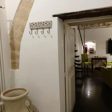 فندق مبيت وإفطار Dimora Arco - Old Town