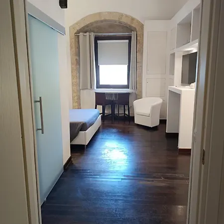 فندق مبيت وإفطار Dimora Arco - Old Town