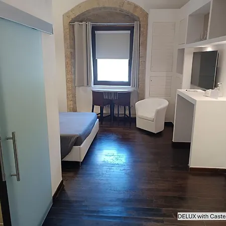 Dimora Arco - Old Town Couette-café 4*